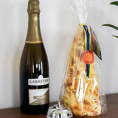 Semesterbostad Maison Familiale Albi Arthes