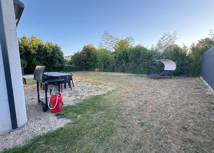 Maison Familiale Albi 펜션 *